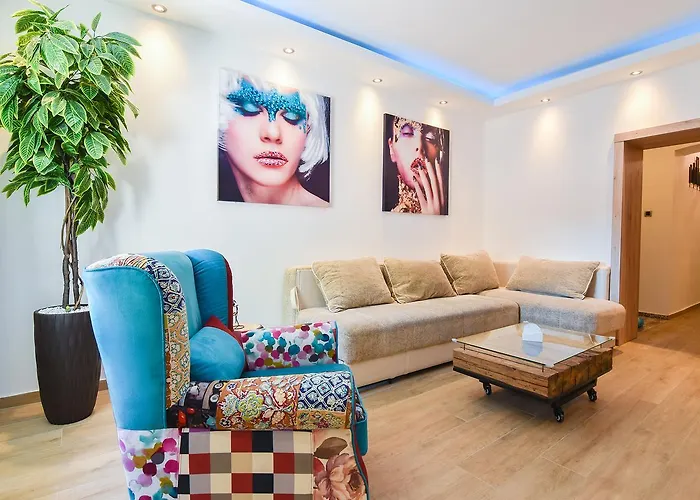 Cosmopolitan Apartment